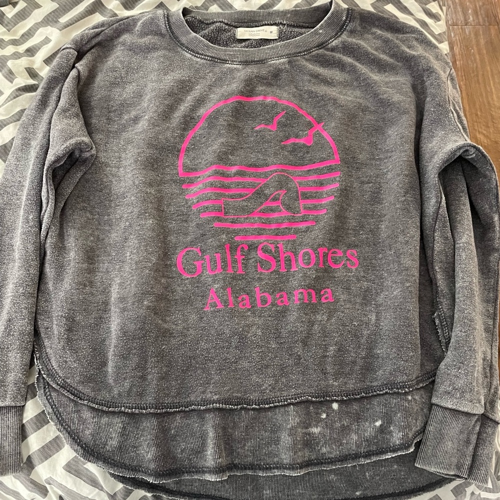 Gulf Shores Alabama sweater, size M